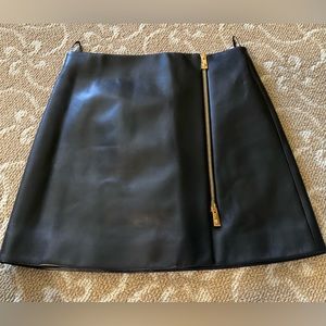 VERSACE MEDUSA BLACK LEATHER SKIRT GOLD ZIPPER SIZE 36 MATCHING BRA TOP SIZE 38